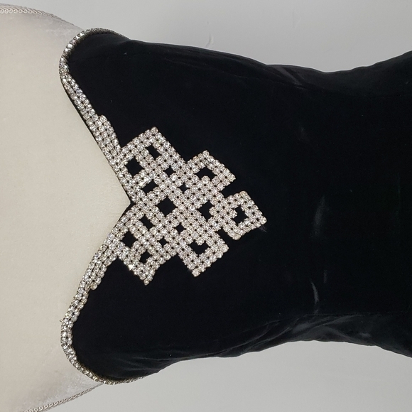 Vintage Dave & Johnny Blk Velvet & Rhinestone Strapless Gown see measurements. - Picture 15 of 15